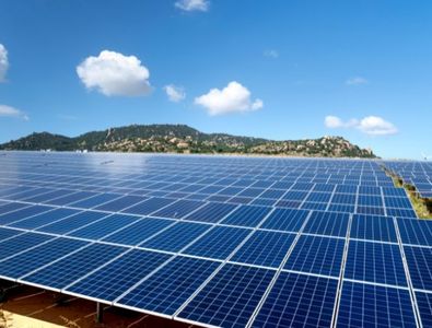 Solar Power Anchors India’s Ability to Meet Record 256 GW Peak Demand