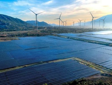 Govt Plans Dedicated Policy to Boost Floating Solar Projects: MNRE Secretary